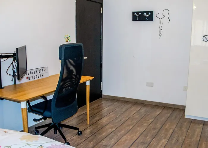 Lovely Private With Private Bathroom Is-Swatar