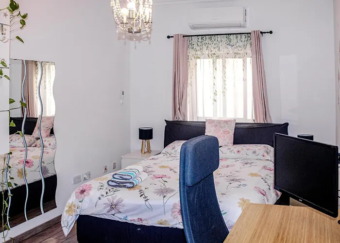 Lovely Private With Private Bathroom Séjour chez l'habitant Is-Swatar